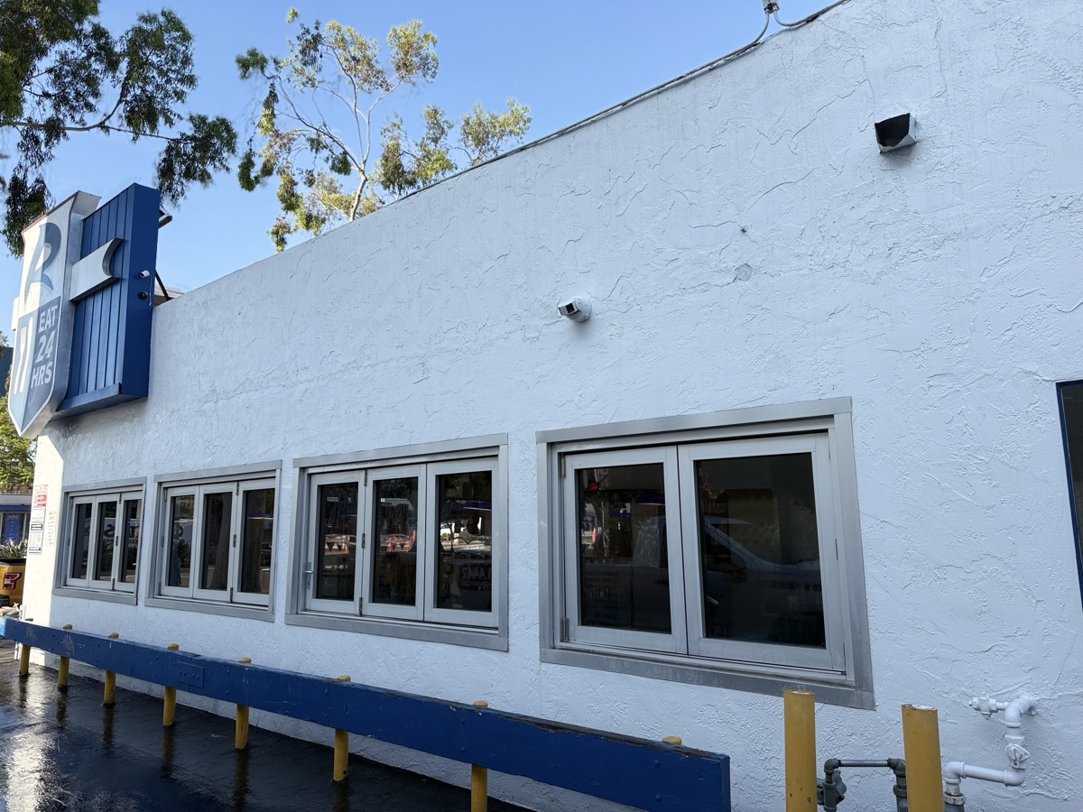 Clean windows and exterior after professional washing in San Diego